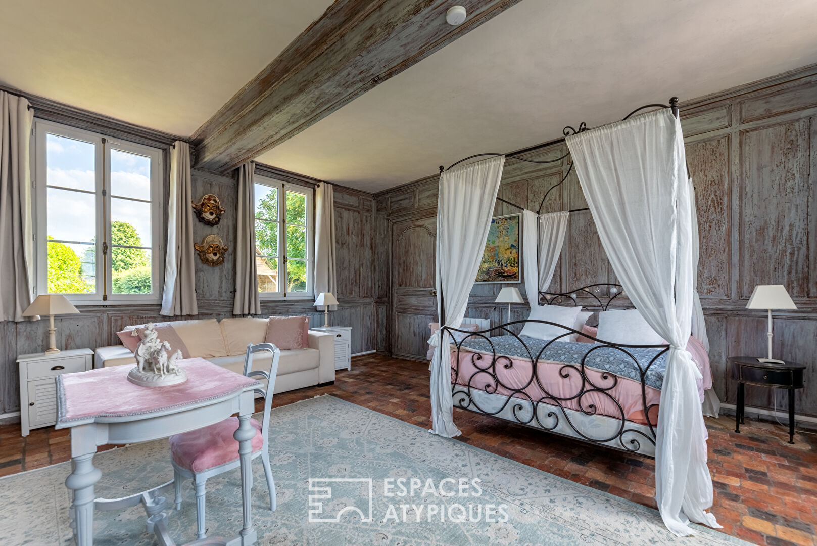 18th century manor house with a swimming pool in an enchanting setting