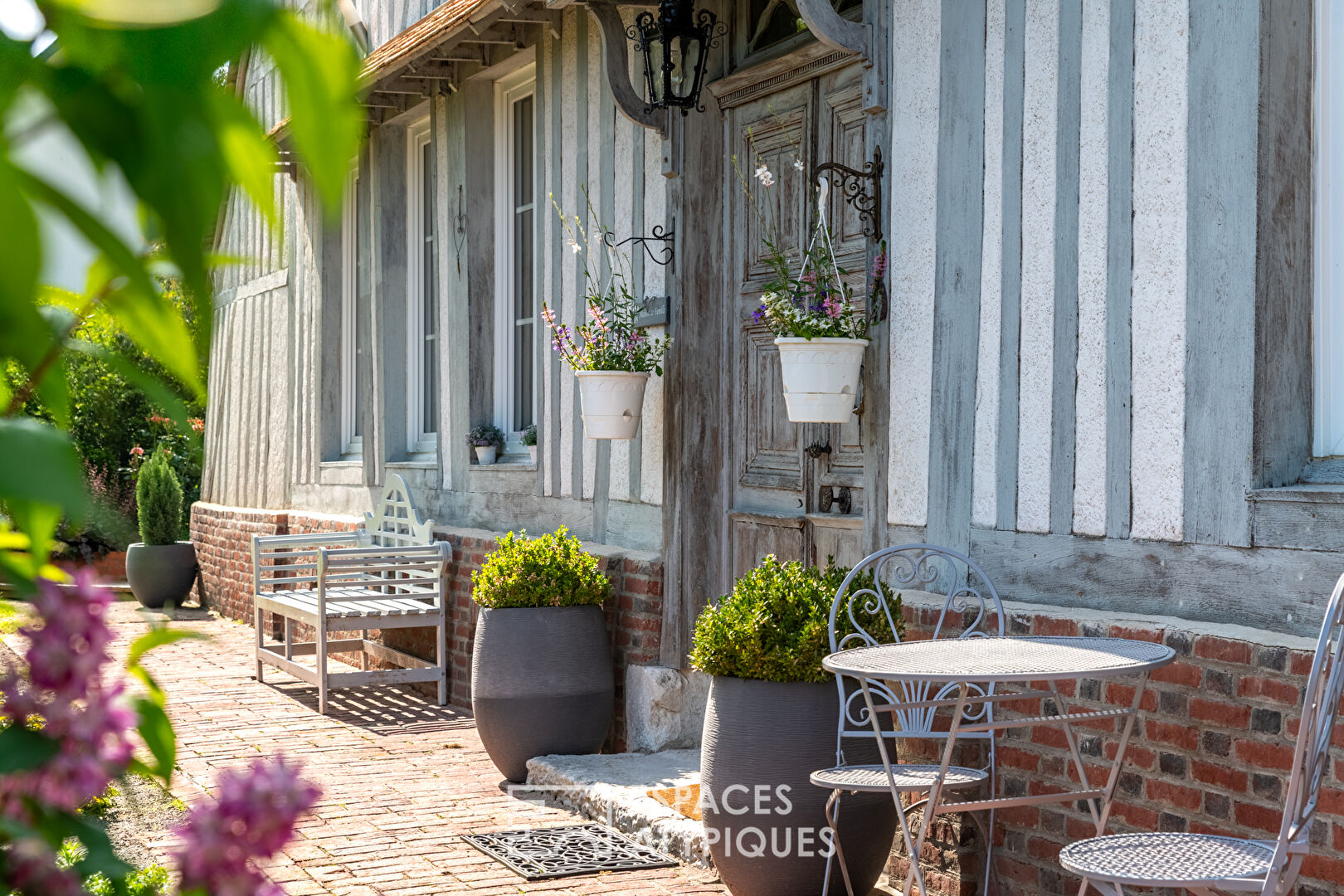 18th century manor house with a swimming pool in an enchanting setting