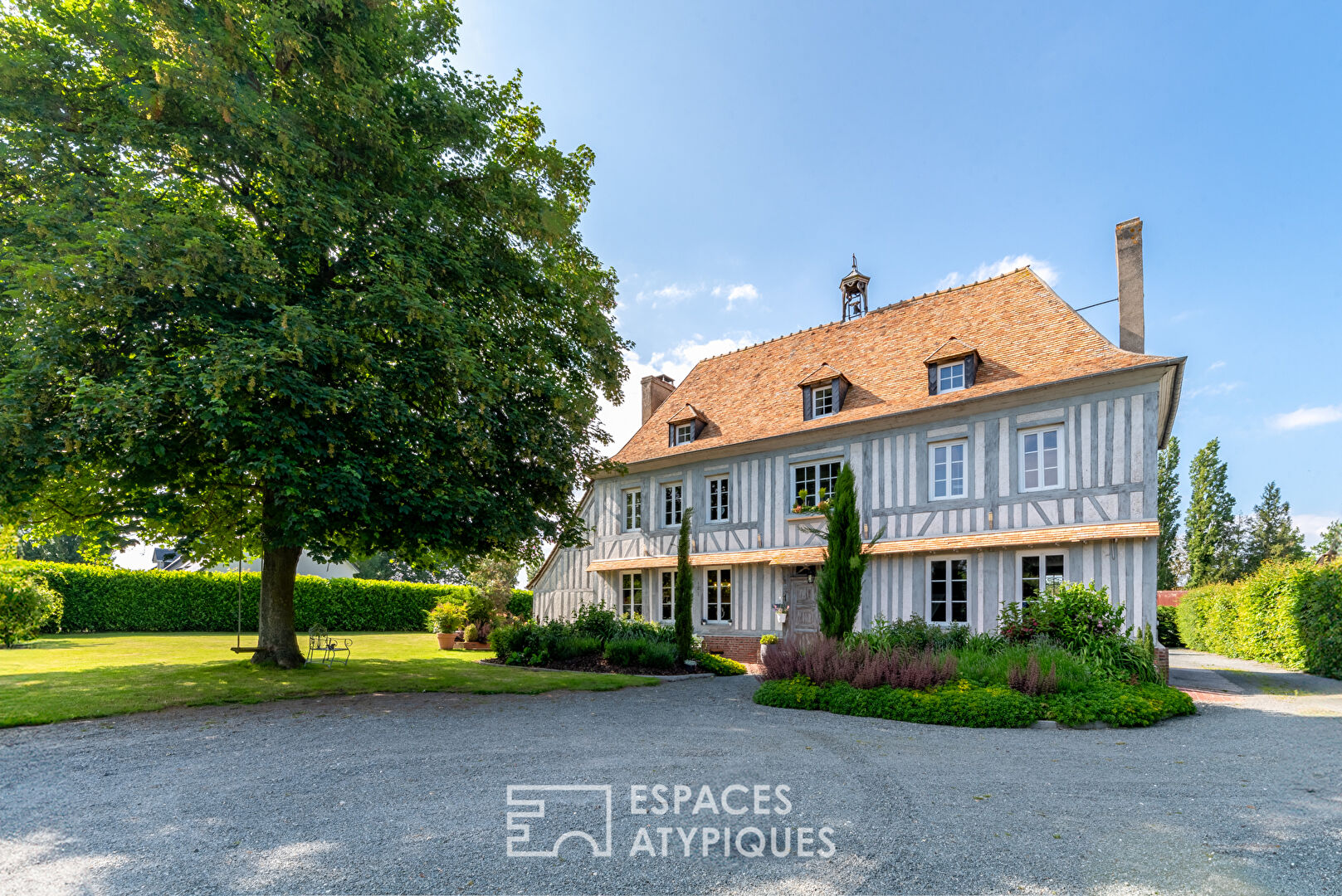 18th century manor house with a swimming pool in an enchanting setting