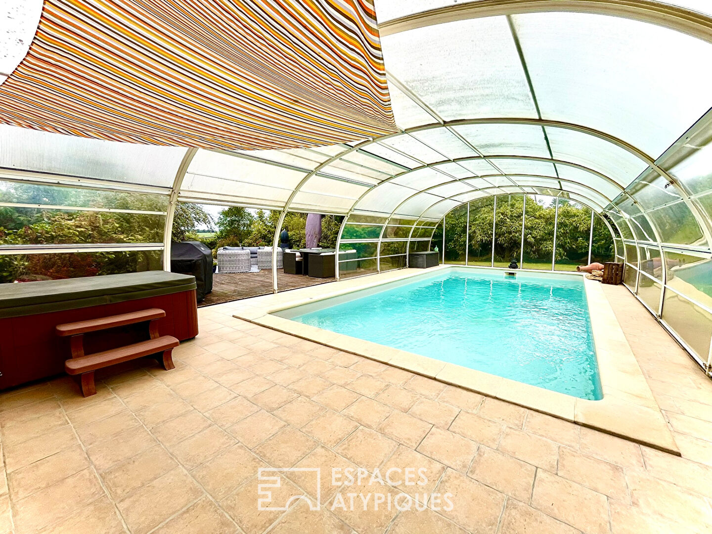 Old renovated farmhouse with swimming pool