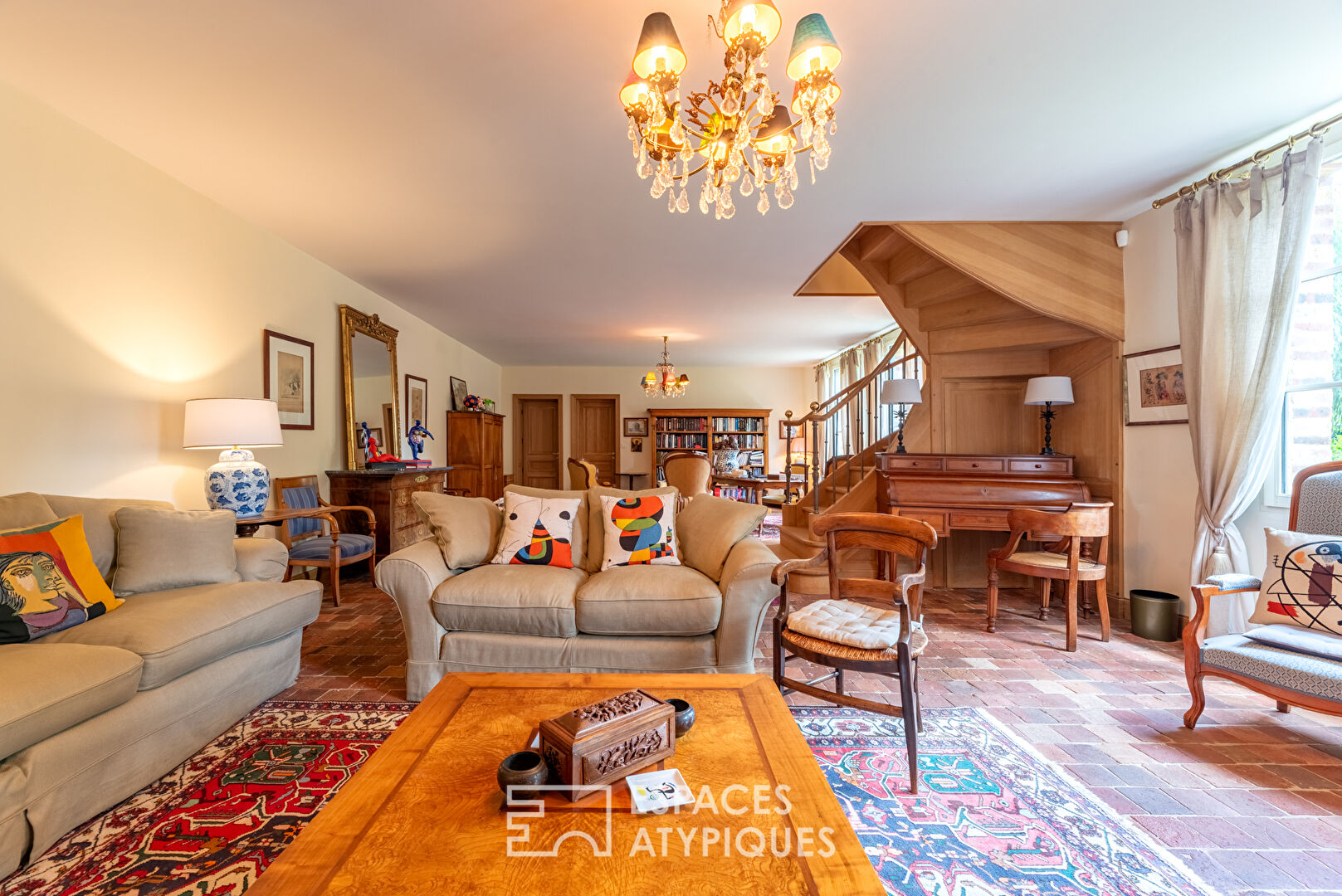 Country property in the heart of the city