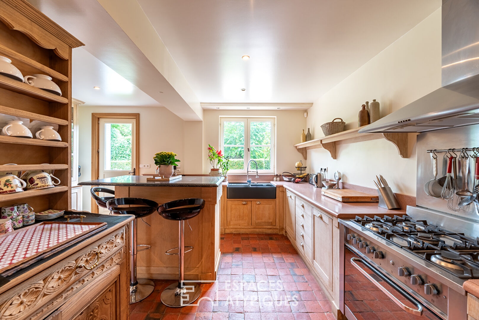 Country property in the heart of the city