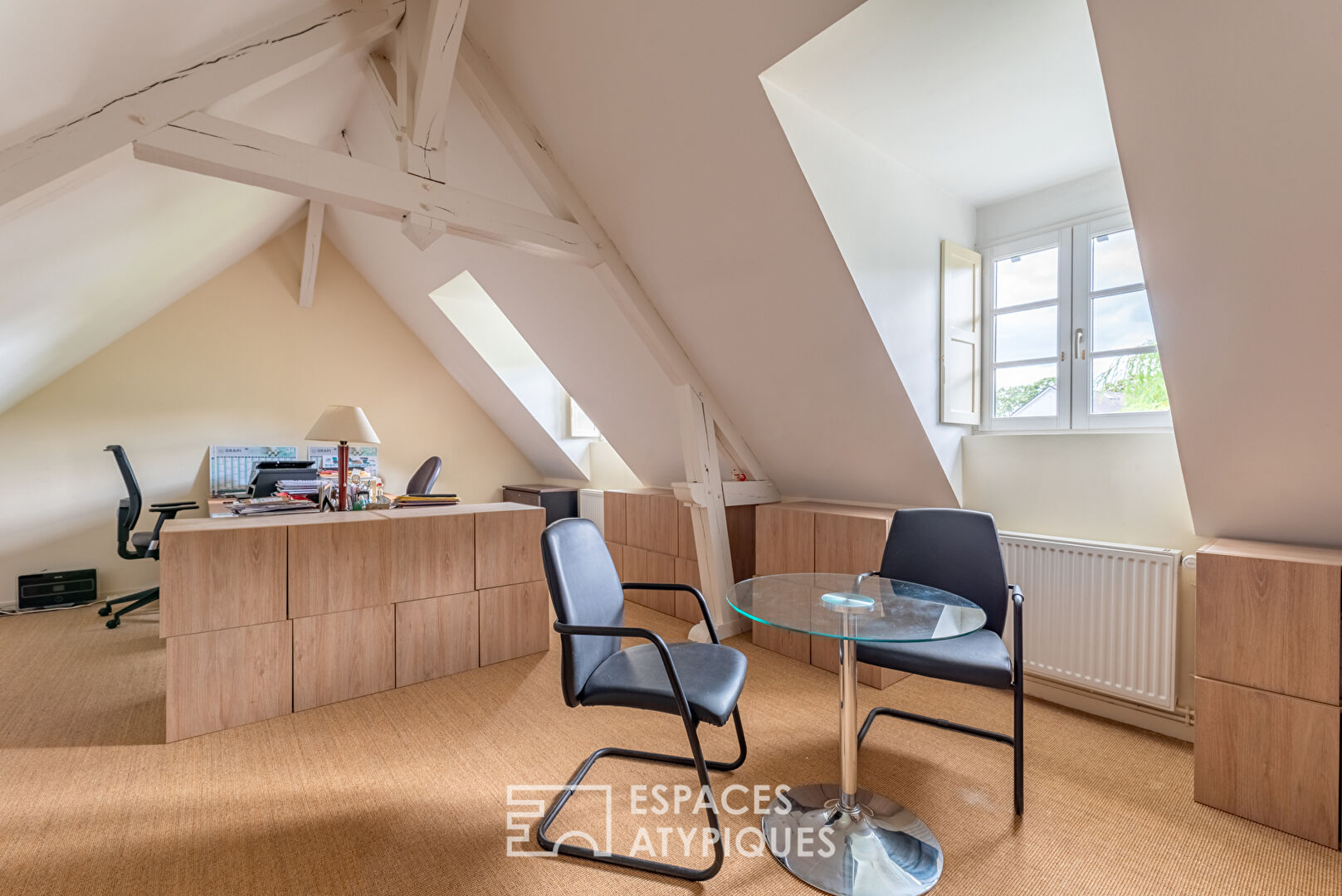 Country property in the heart of the city