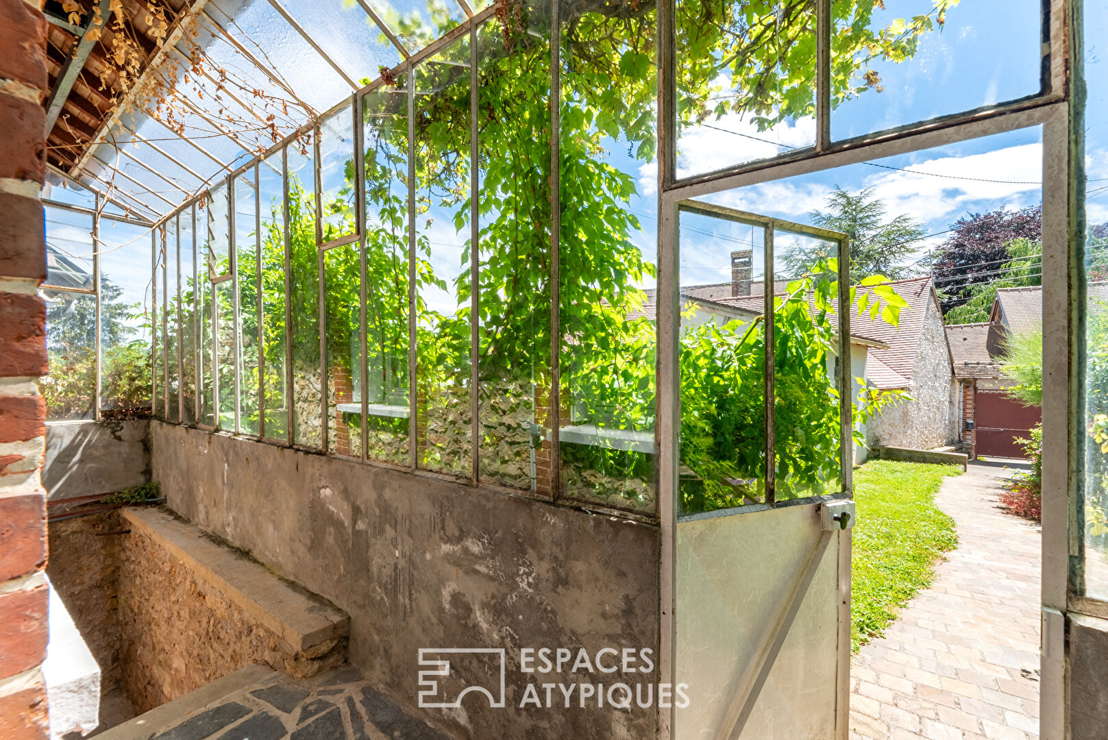 Village house and its bucolic garden