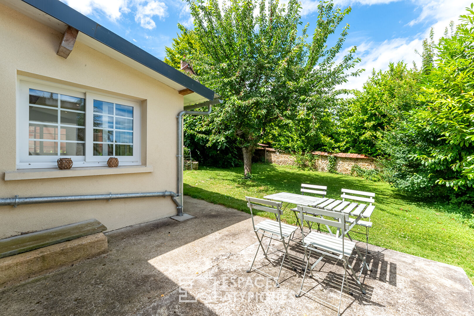 Village house and its bucolic garden
