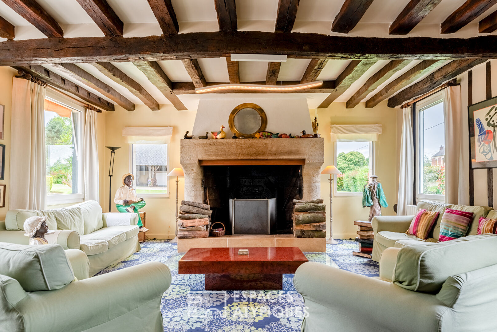 Longère avec maison d’amis dans un cadre historique