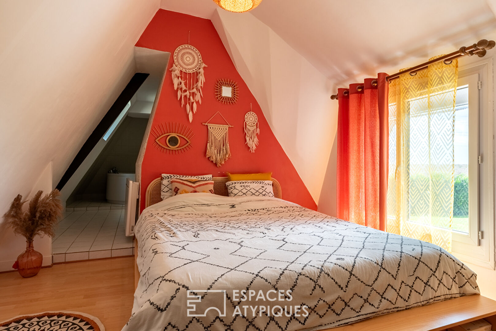 Characterful cottage in the Normandy countryside