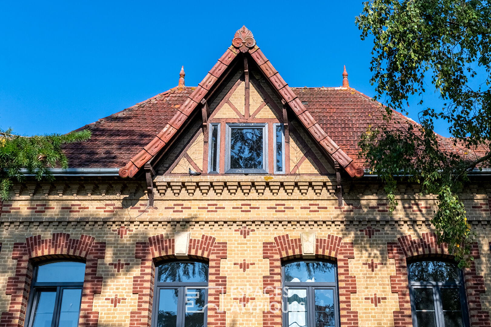Maison de Maître du 19eme siècle rénovée avec piscine et tennis