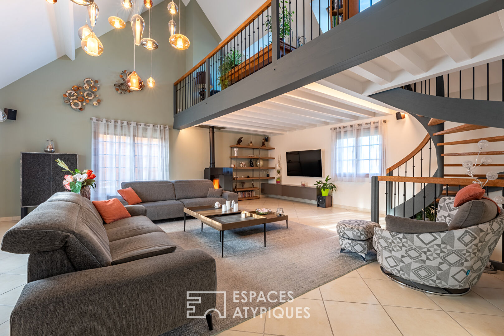 Contemporary, high-end and renovated