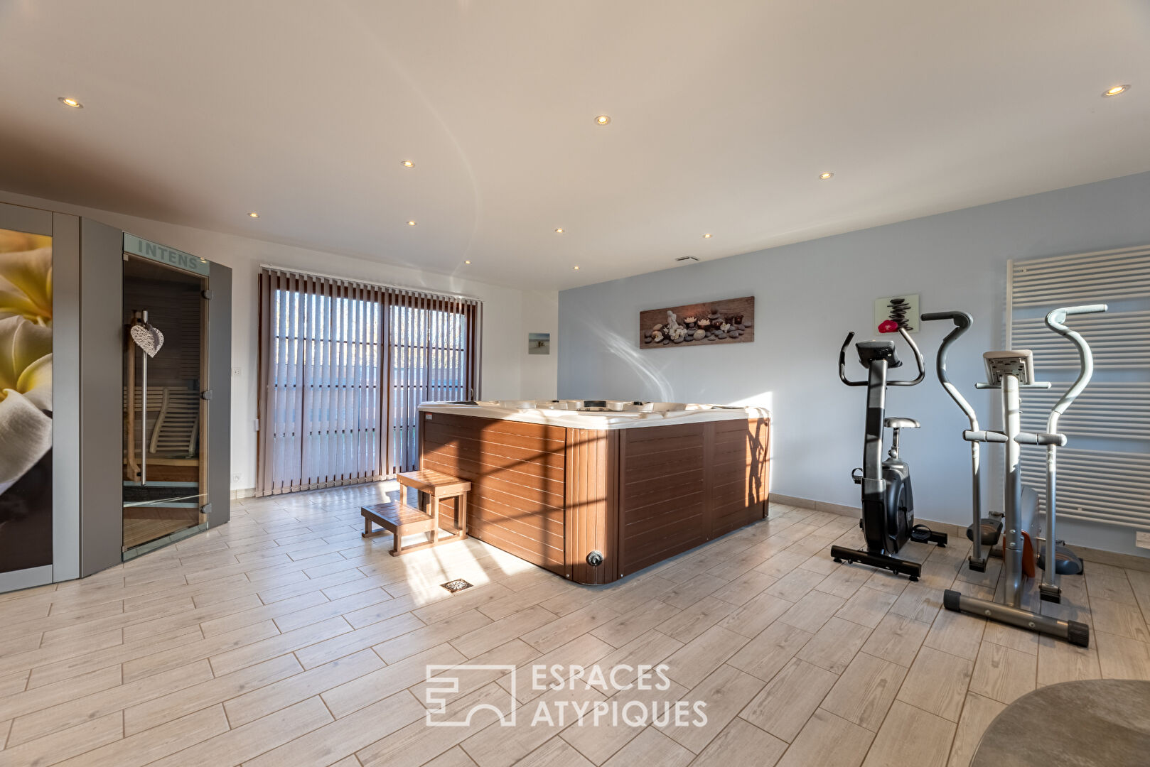 Contemporary, high-end and renovated