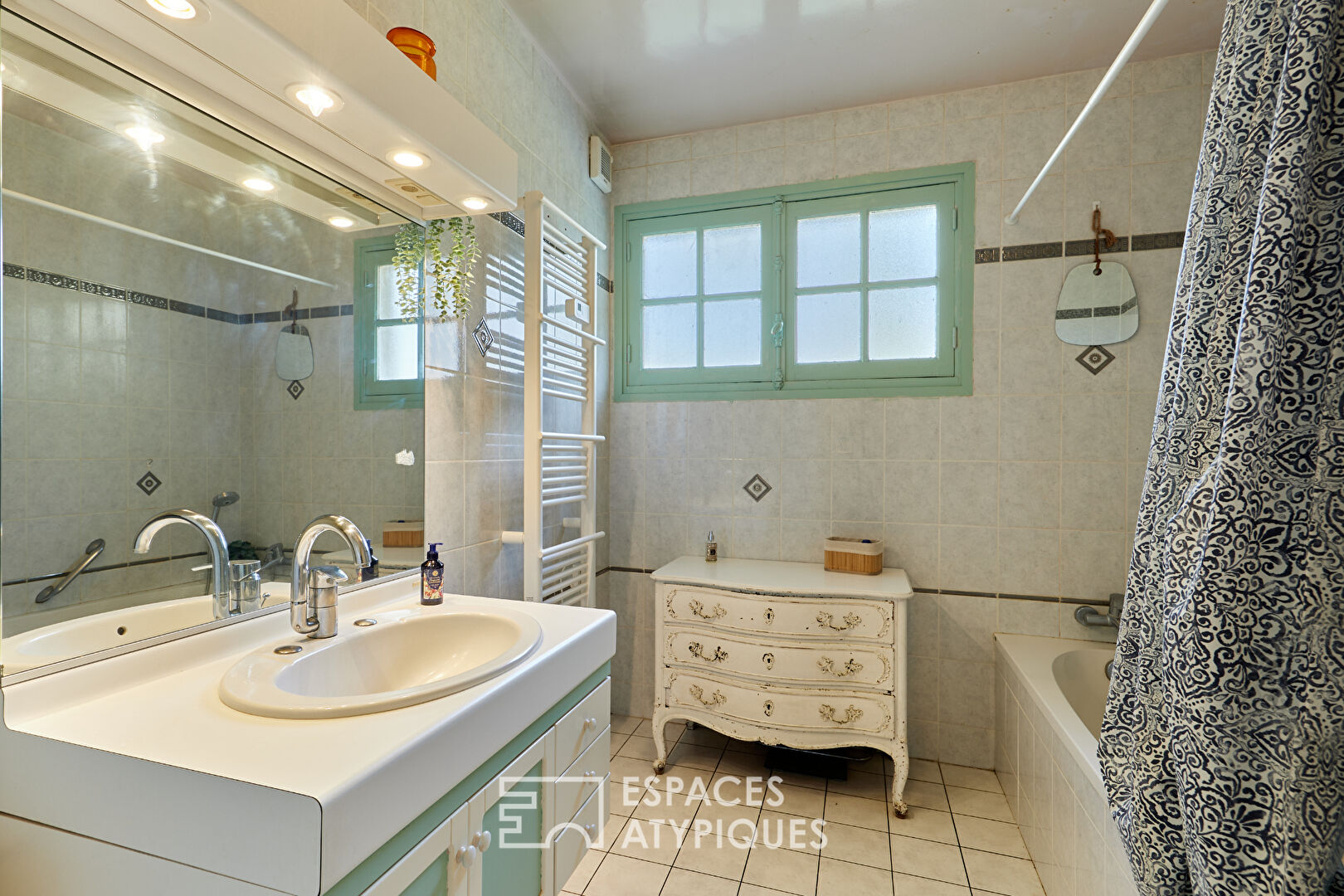 1970s property revisited in wooded park in central Bernay
