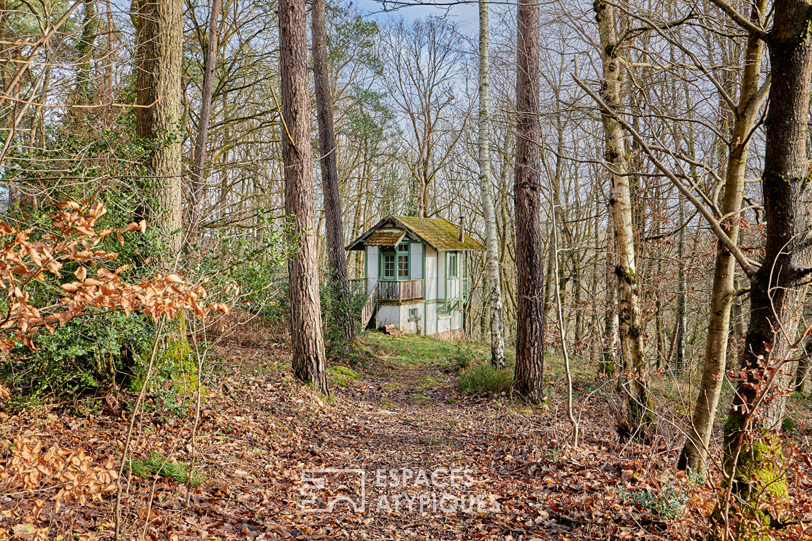 1970s property revisited in wooded park in central Bernay