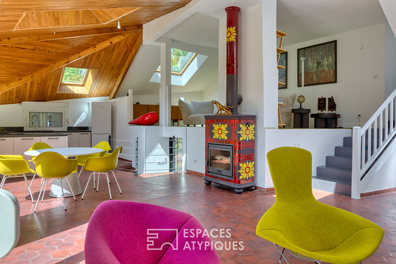 Architect-designed house on the edge of the Champ de Bataille Golf Course