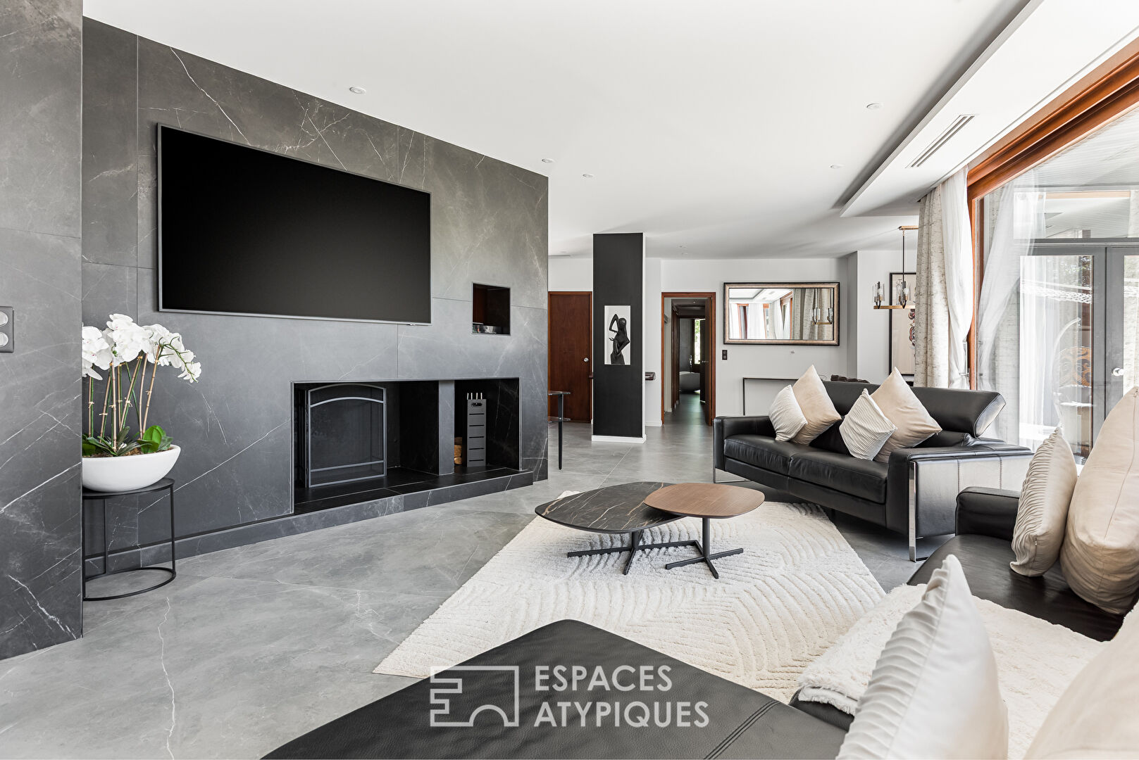 Villa d’architecte avec piscine et parc arboré aux portes de Montauban