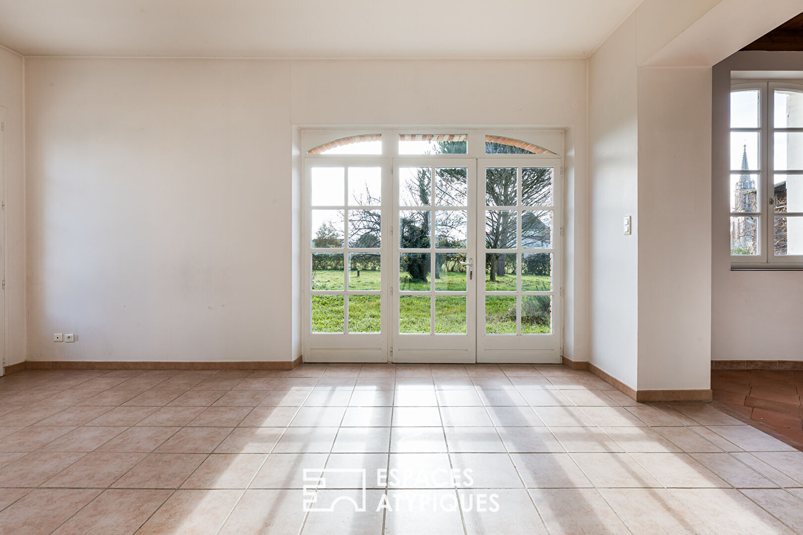 Charming single-story Toulouse house to reinvent in Tarn-et-Garonne