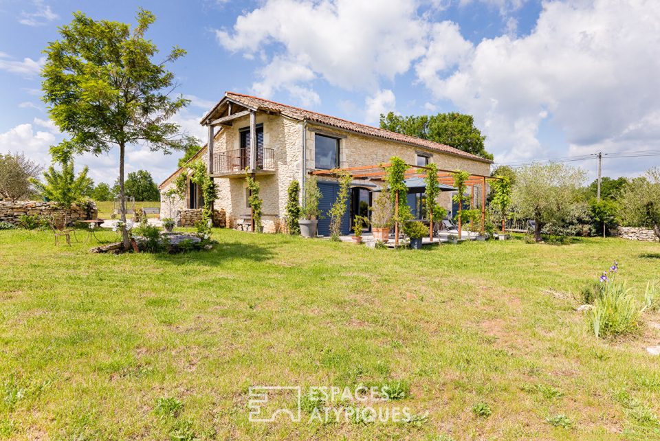 Grange de charme rénovée en loft au coeur du Quercy