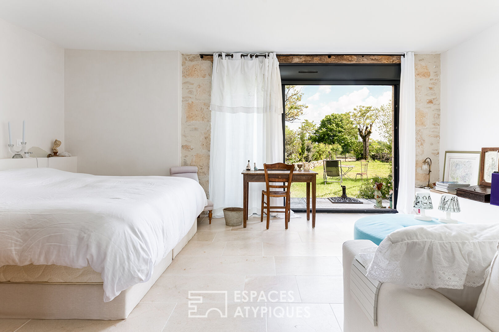 Grange de charme rénovée en loft au coeur du Quercy