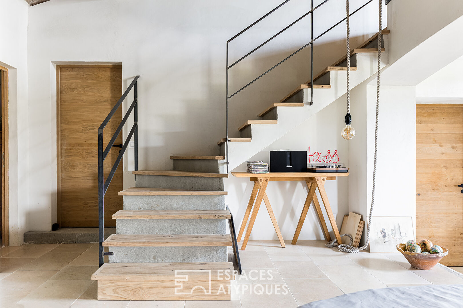 Grange de charme rénovée en loft au coeur du Quercy