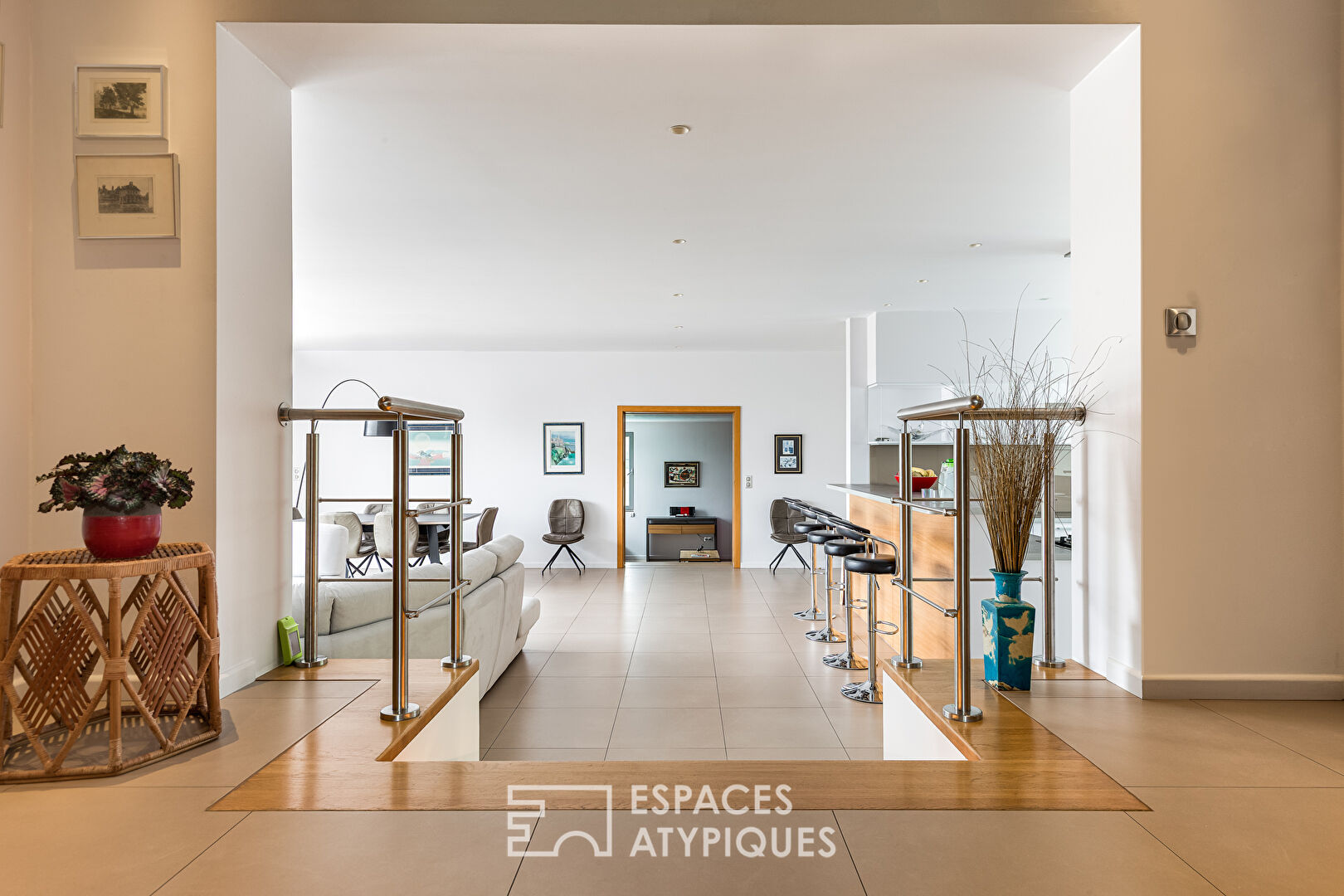 Architect-designed house with panoramic views and high-end amenities