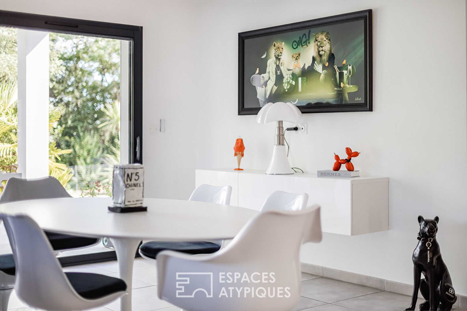 Single-storey house with swimming pool, wood and building plot in the Falguières district