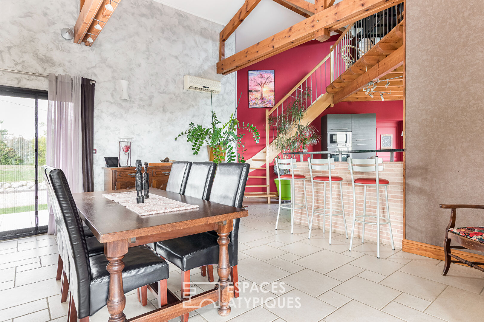 House in a dominant position with view in Esparsac