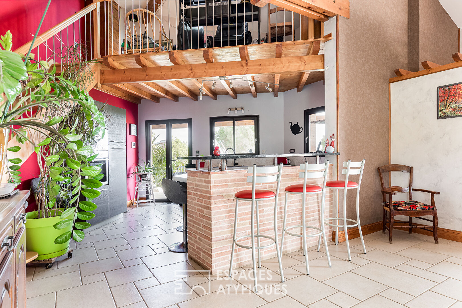 House in a dominant position with view in Esparsac