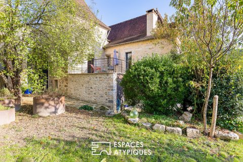 Completely renovated stone house with working guest rooms