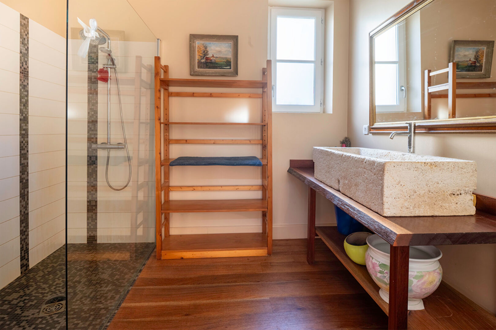 Moulin du XIVéme siècle chargé d’histoire, entre authenticité et confort moderne