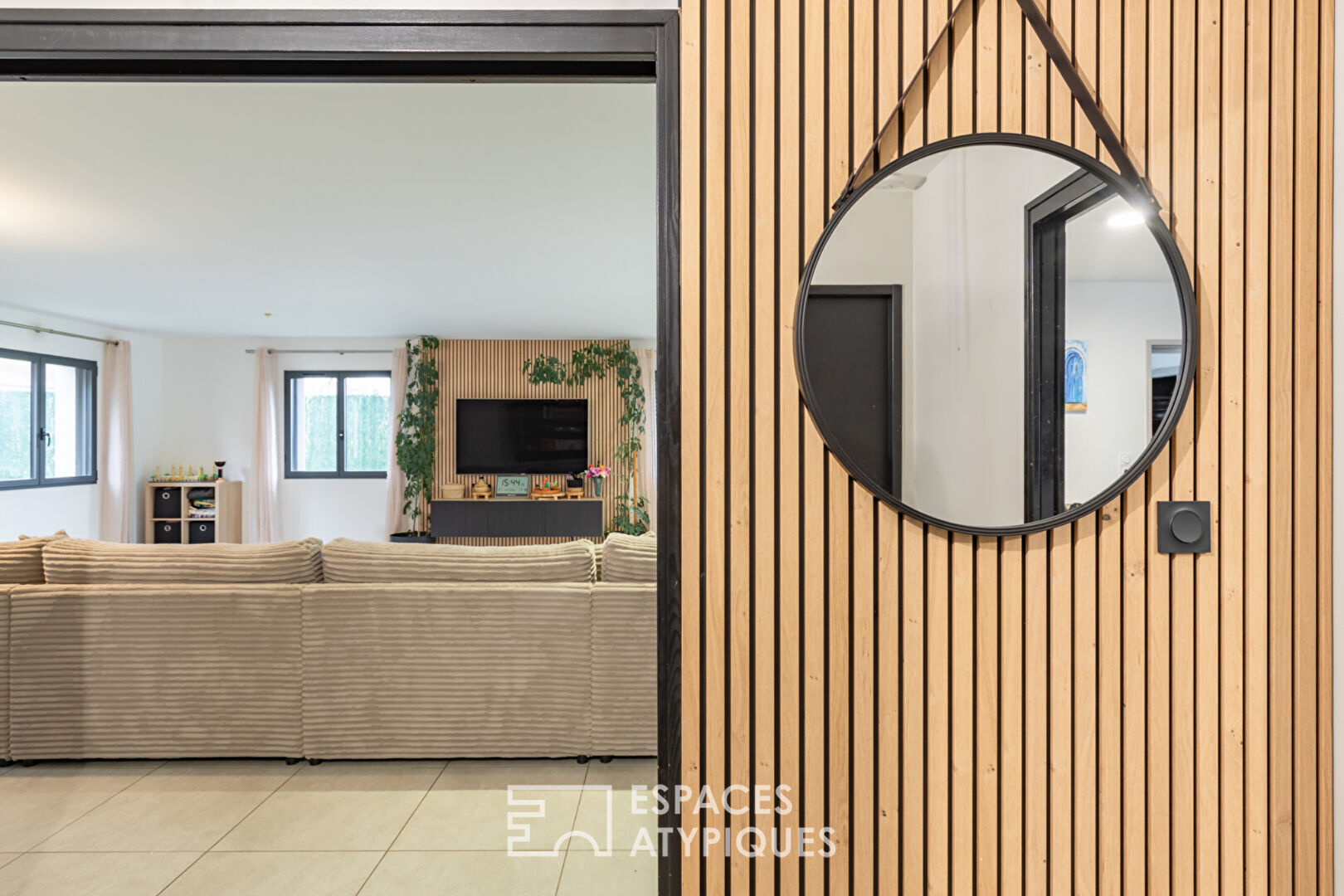 Maison Contemporaine avec Toit-Terrasse et piscine à Montauban