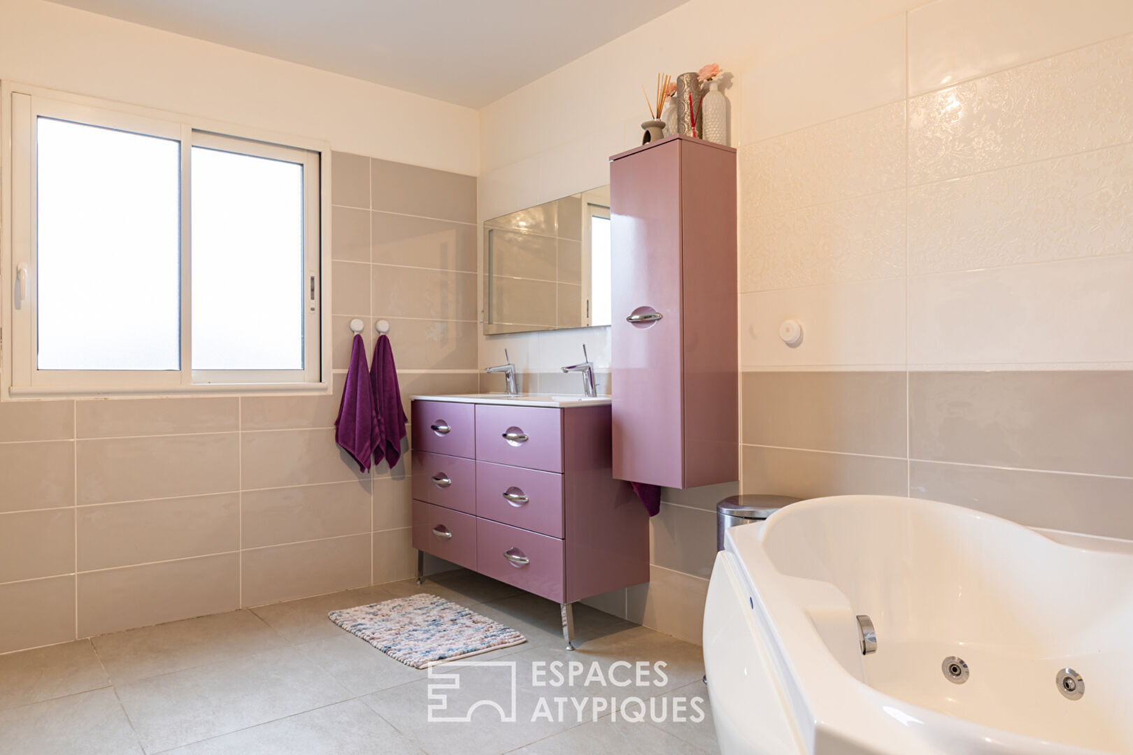 Maison Contemporaine avec Toit-Terrasse et piscine à Montauban