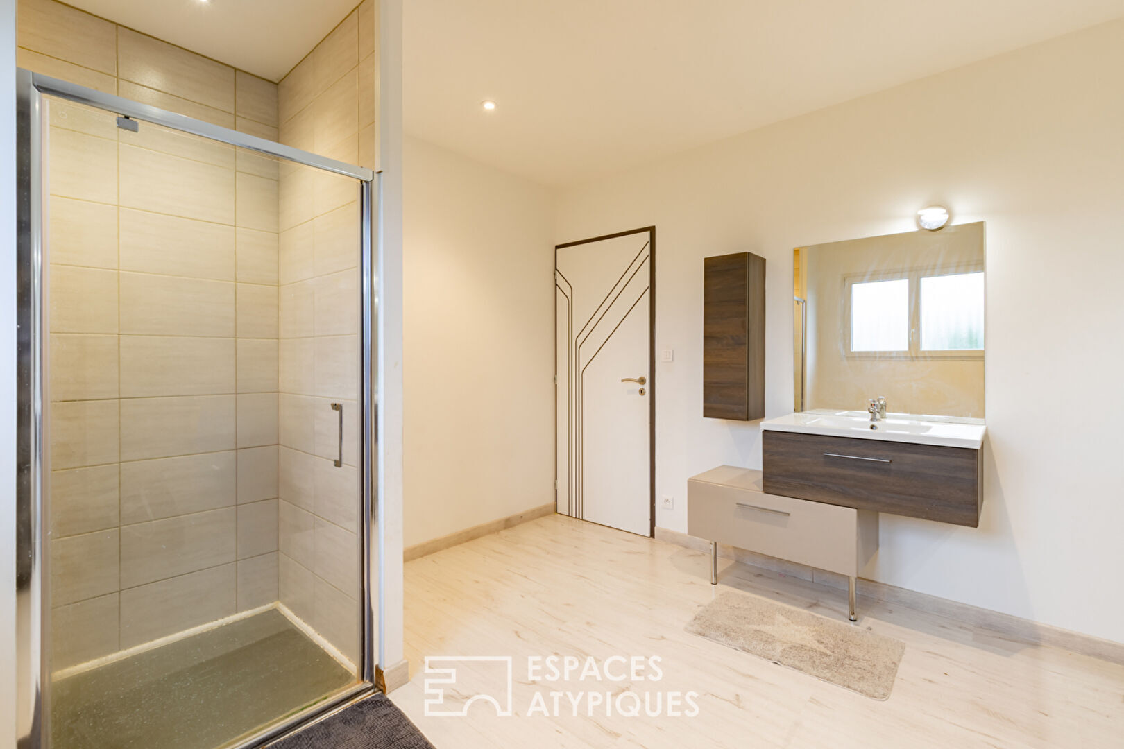 Villa moderniste avec piscine au coeur du Quartier  du Fau