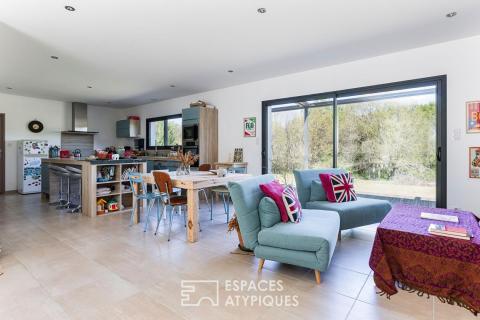 Villa moderniste de plain-pied dans voie privée quartier St Martial