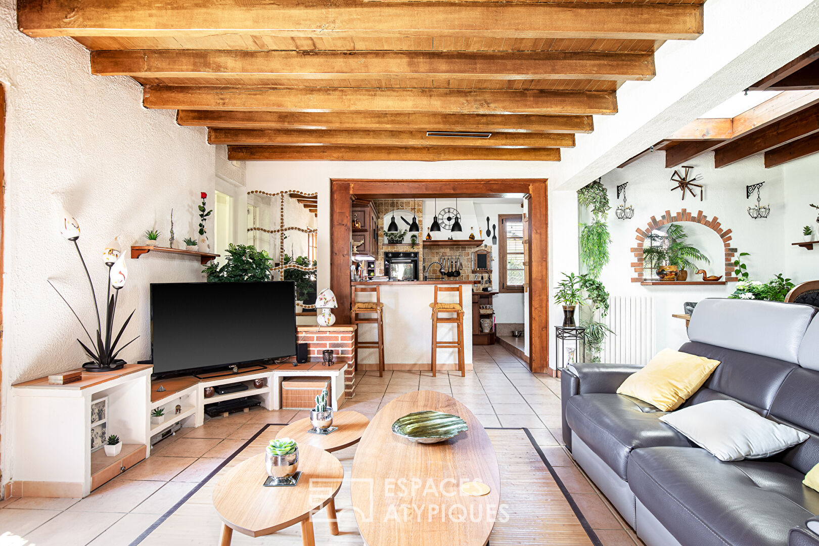 Charming renovated farmhouse with independent gîte