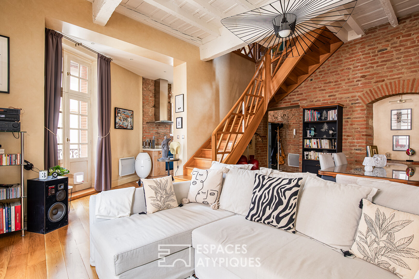 Duplex dans un hôtel particulier en hypercentre