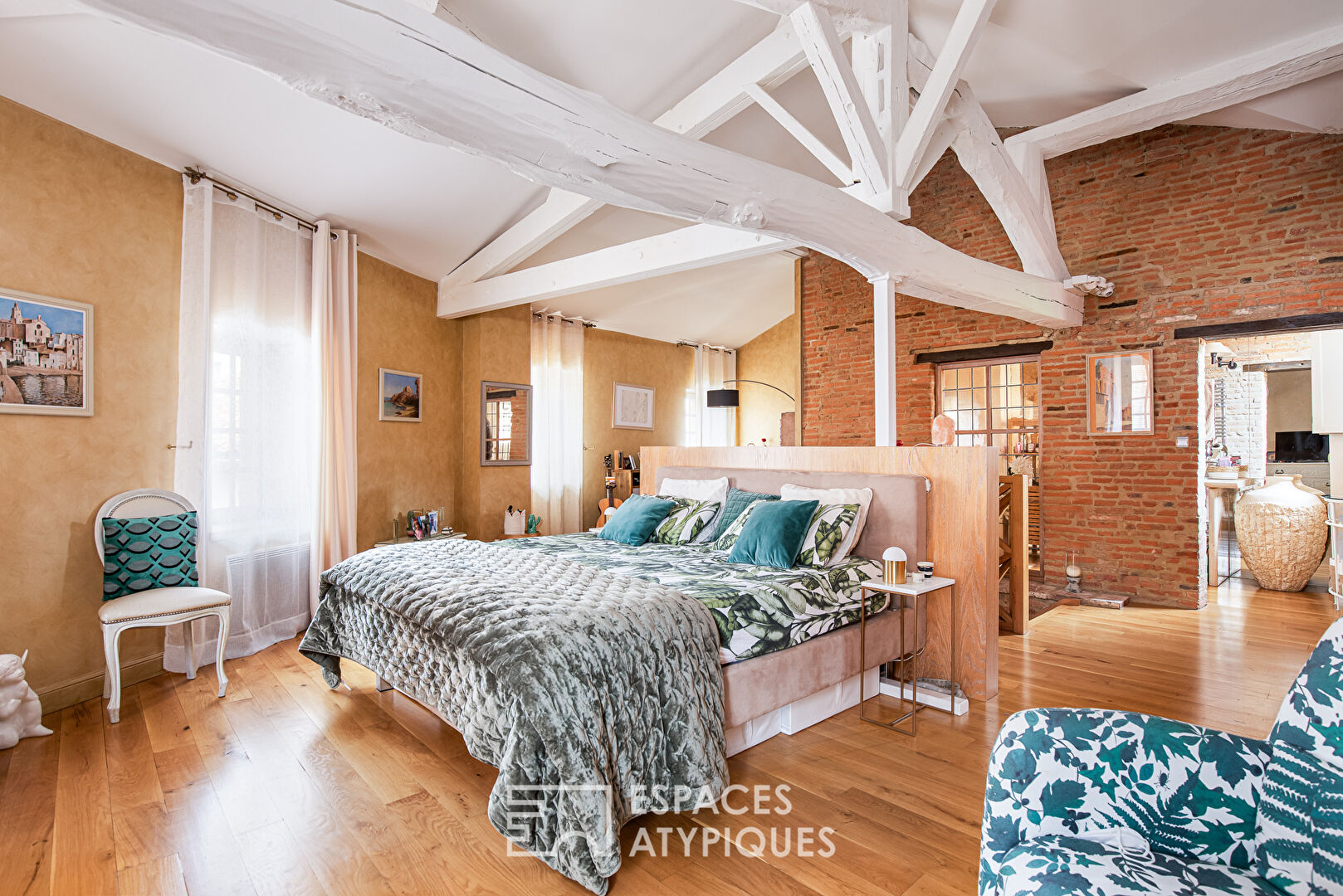 Duplex dans un hôtel particulier en hypercentre