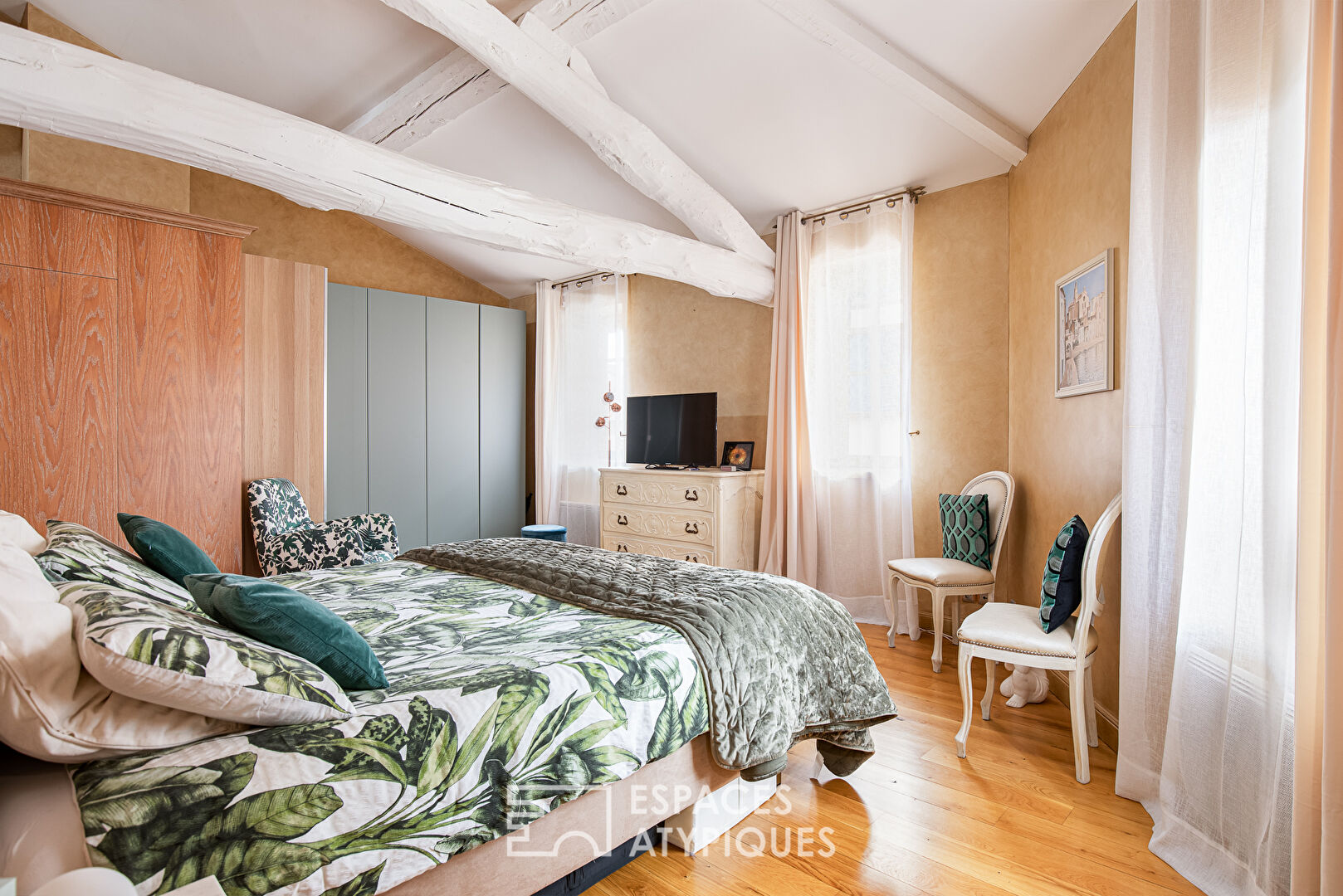 Duplex dans un hôtel particulier en hypercentre