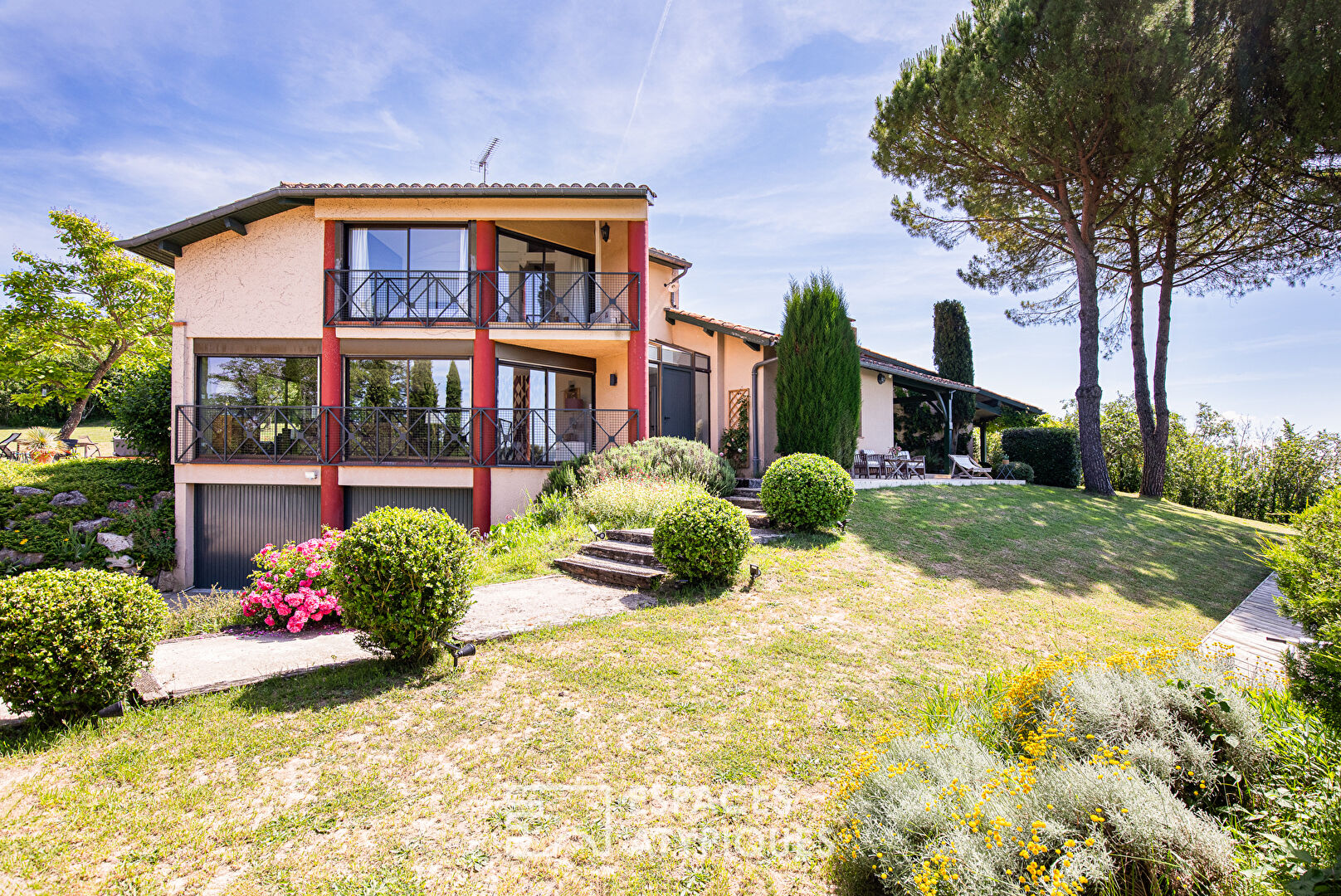Maison d’architecte avec piscine et vue exceptionnelle