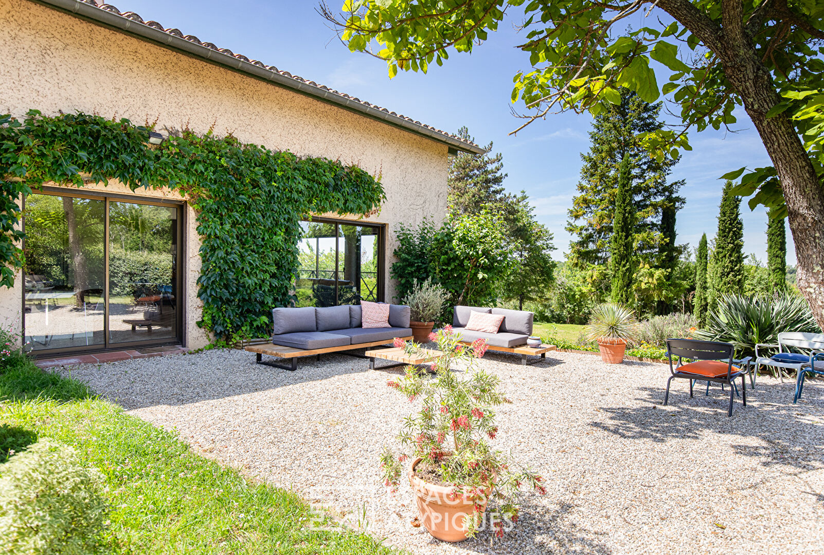Maison d’architecte avec piscine et vue exceptionnelle