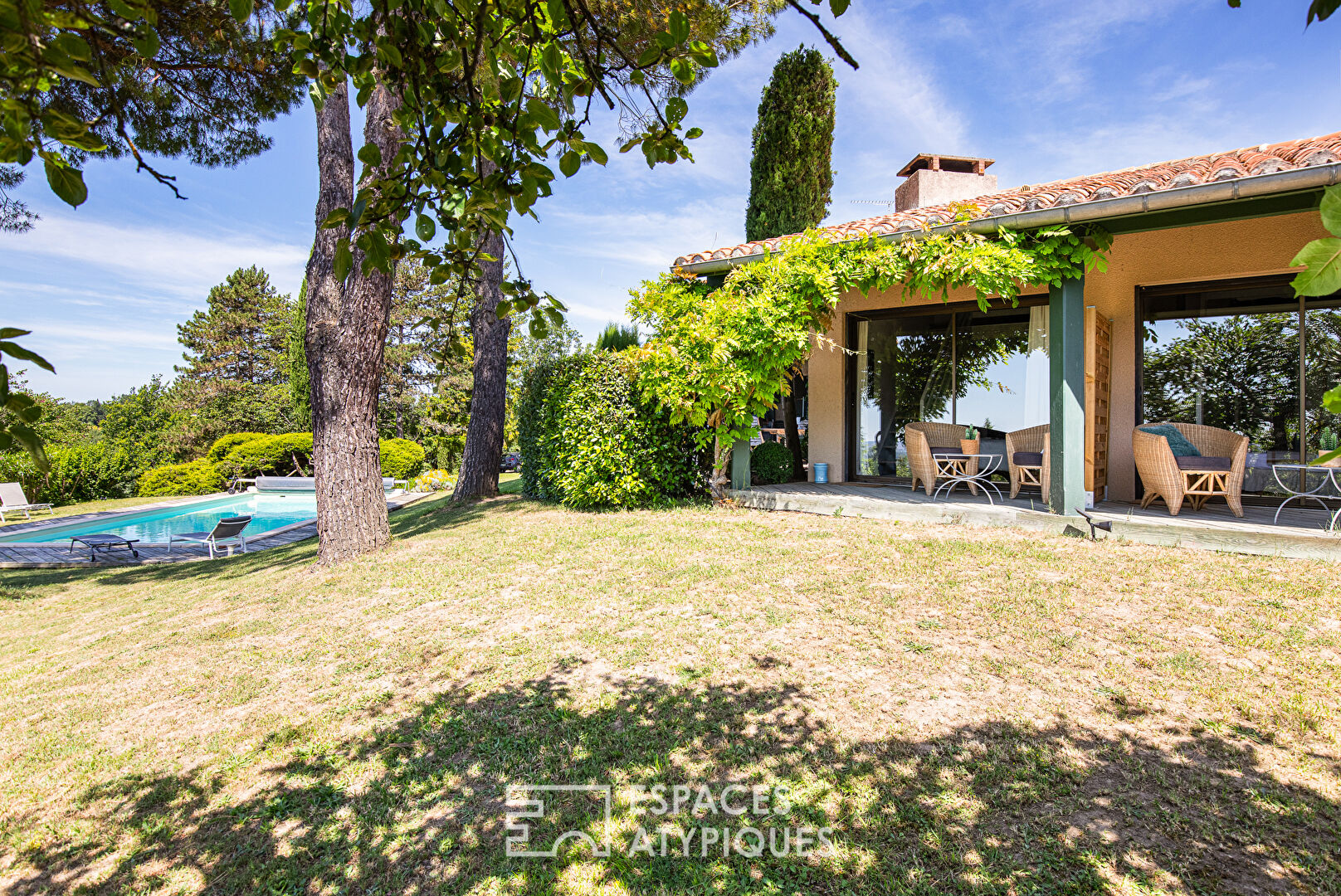 Maison d’architecte avec piscine et vue exceptionnelle