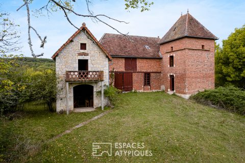 Hameau sur 67ha de Bois et prairies.