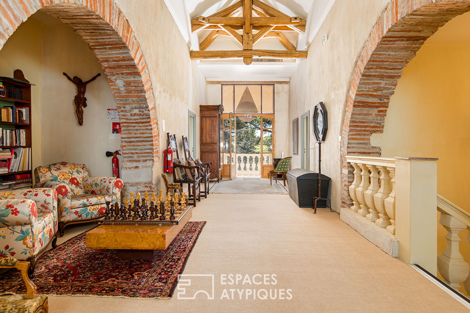 Manoir du XIXe et son jardin à la française.