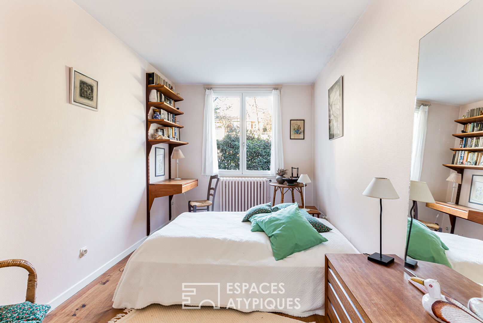 House and vintage extension, Beausoleil district