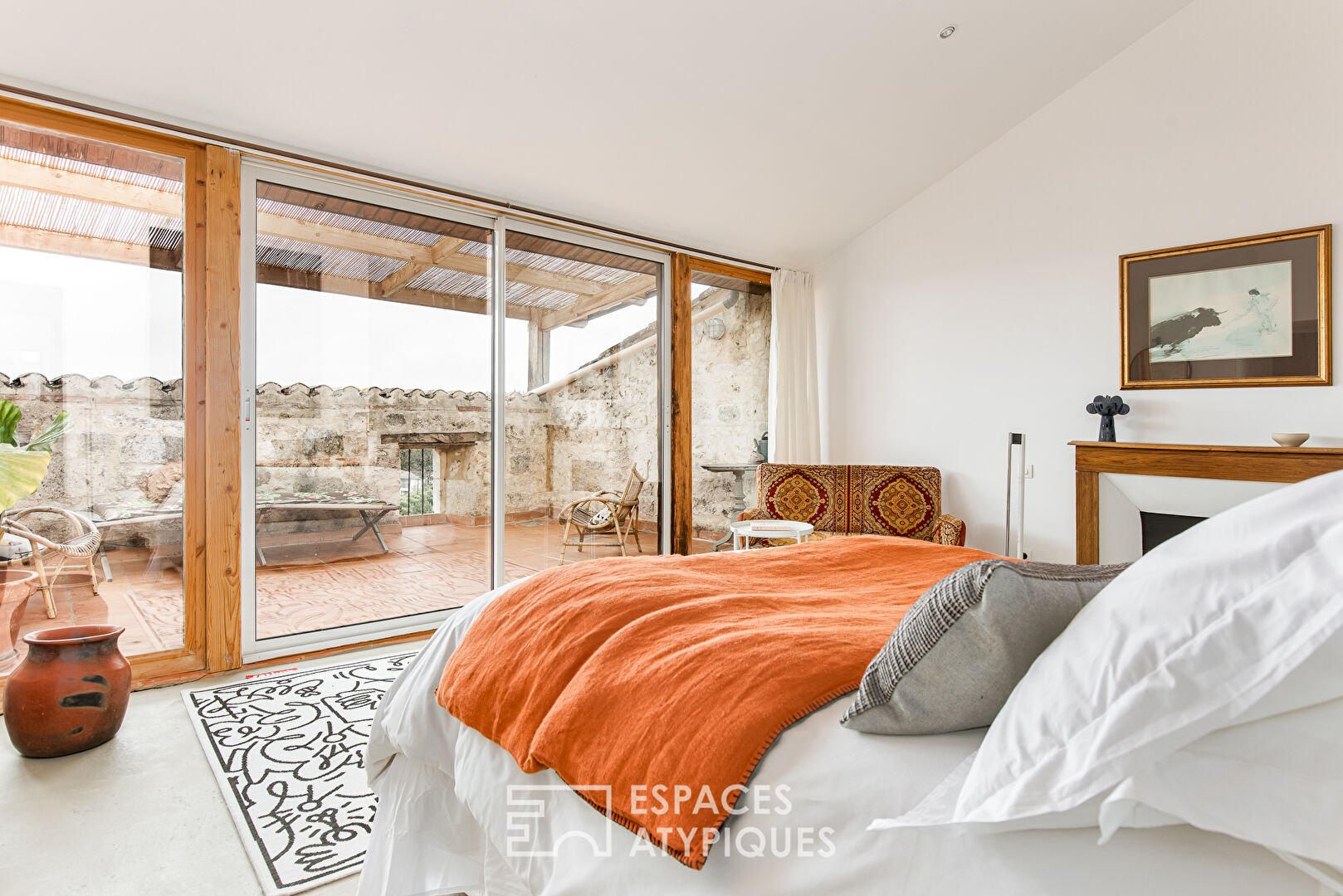 18th century house with swimming pool in the heart of a charming village