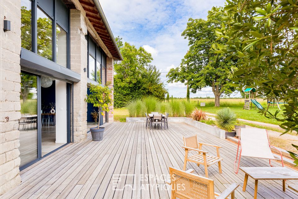 Farmhouse converted into a loft just a few minutes from the town centre - Réf. EA1-11643