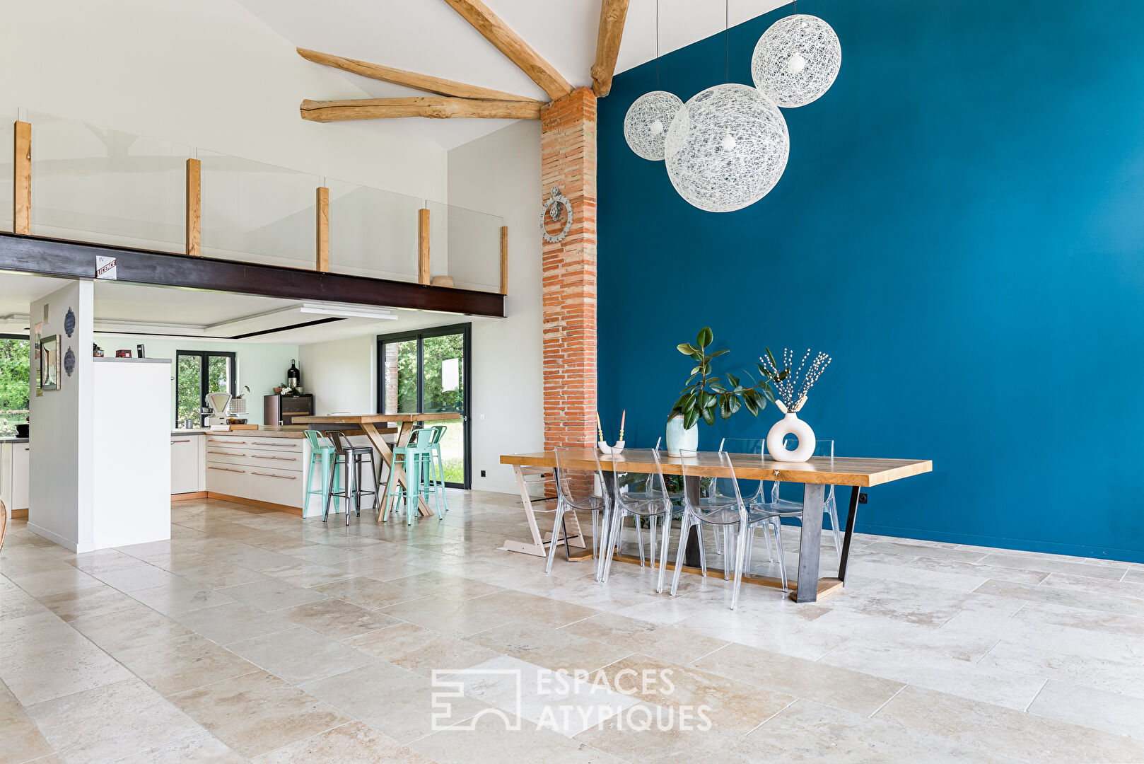 Farmhouse converted into a loft just a few minutes from the town centre