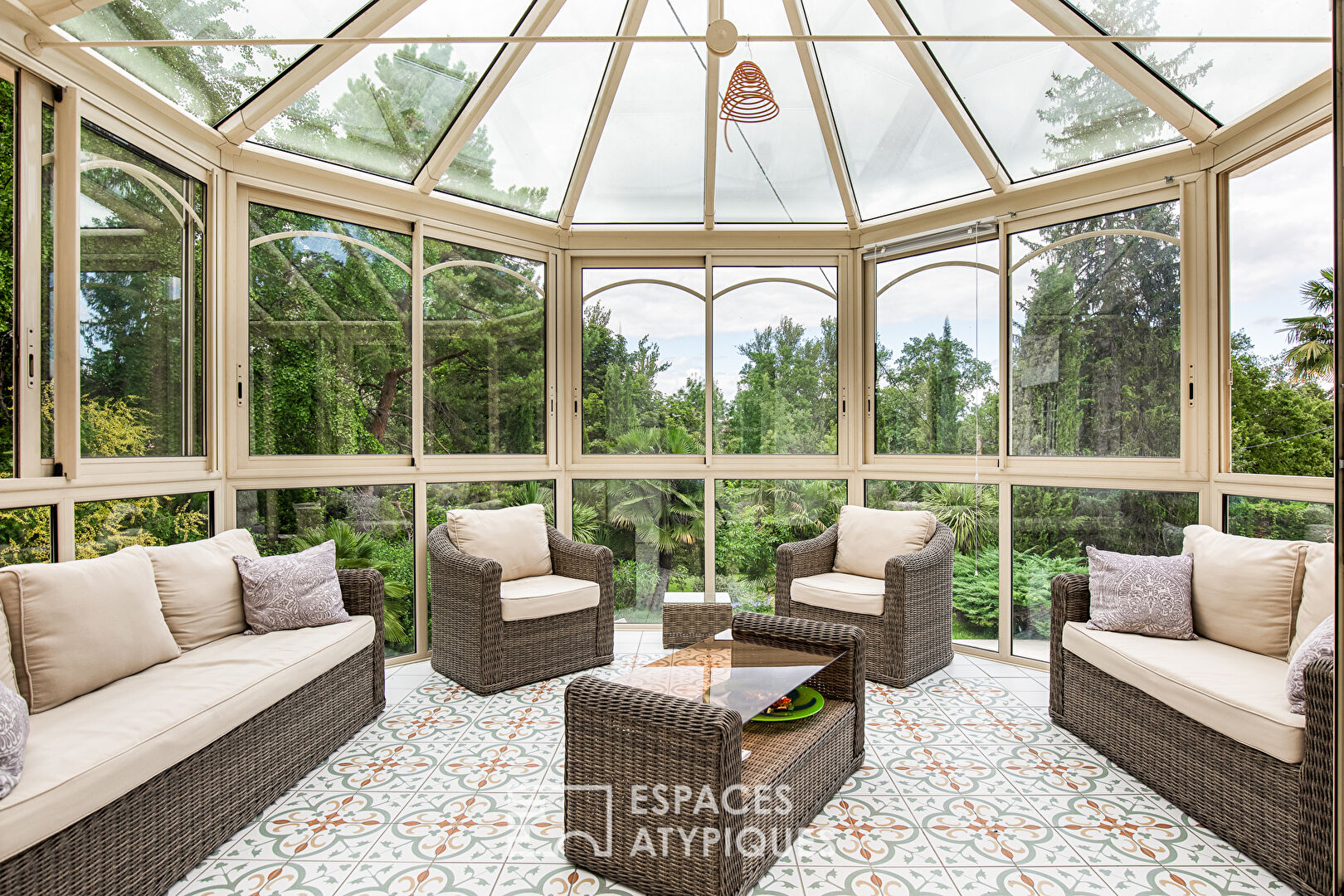 Propriété exeptionnelle en centre-ville au coeur d&rsquo;un parc arboré