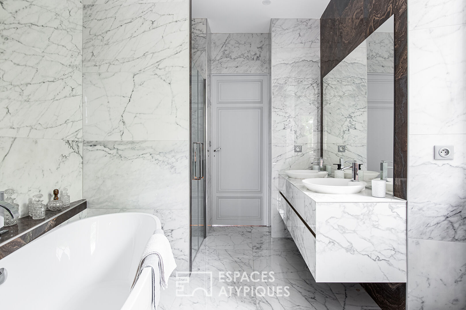 Propriété exeptionnelle en centre-ville au coeur d&rsquo;un parc arboré