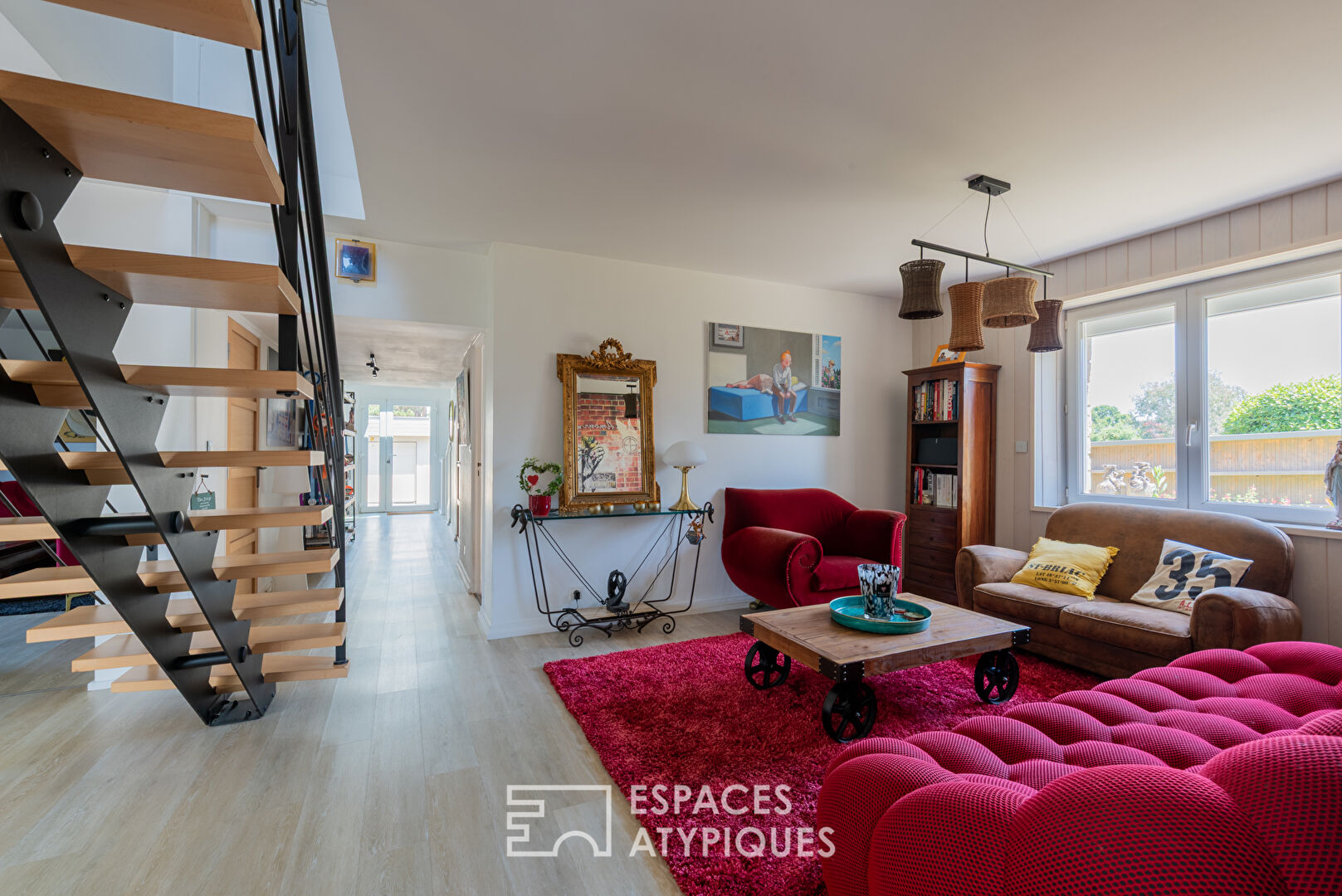 Maison contemporaine et guest house entre village et océan