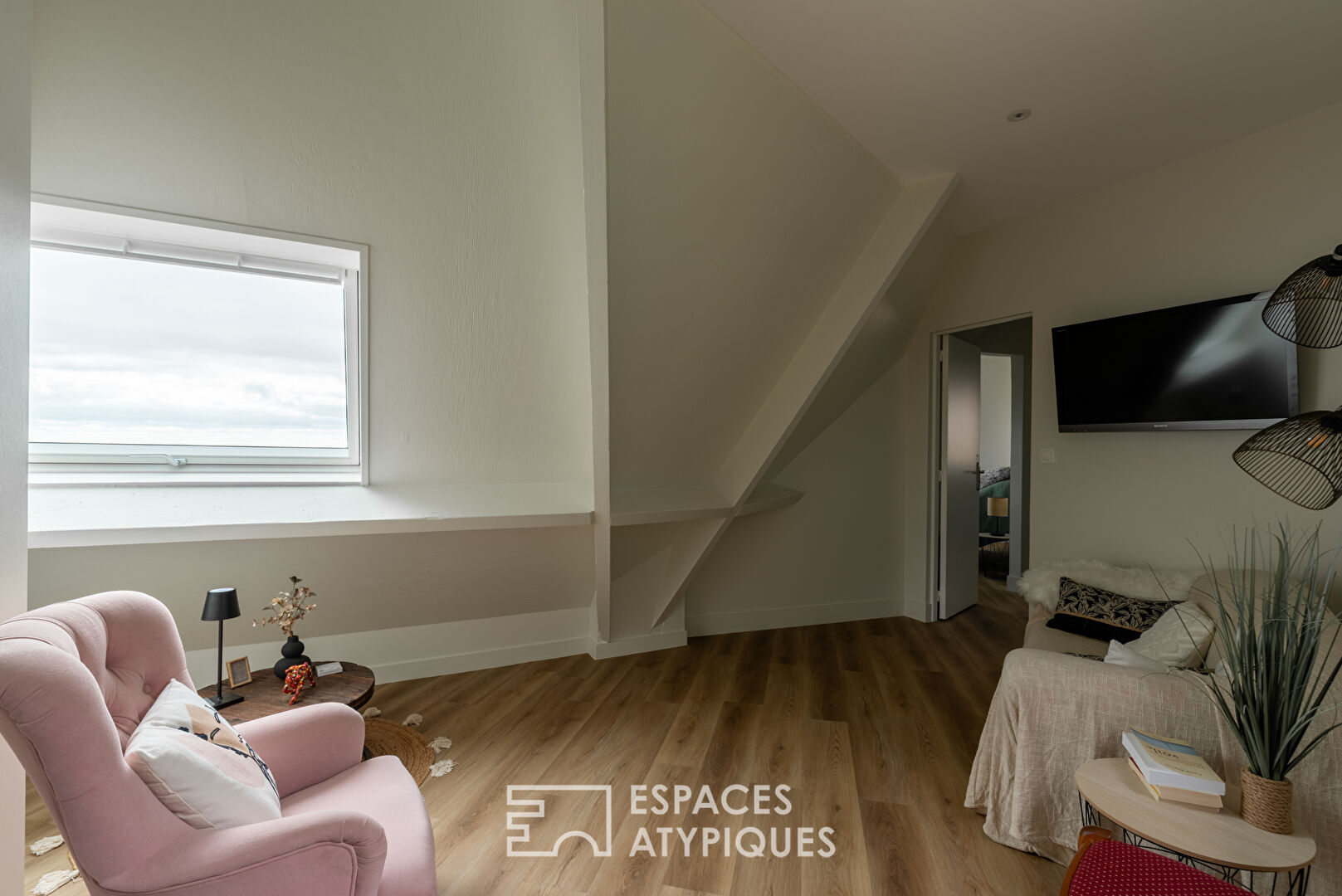 Maison d’architecte familiale avec vue mer