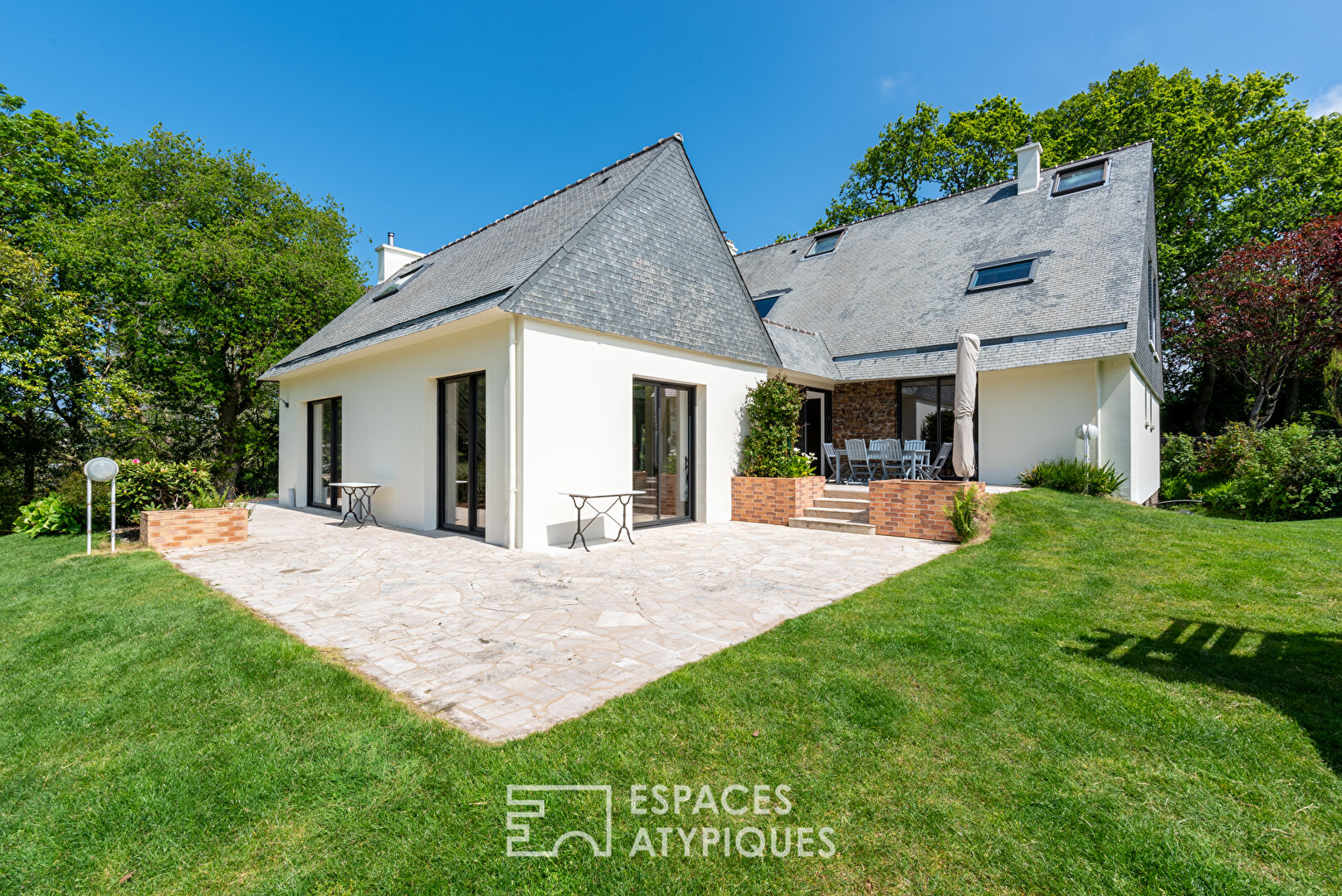 seventies villa in La Briantais – Saint-Malo